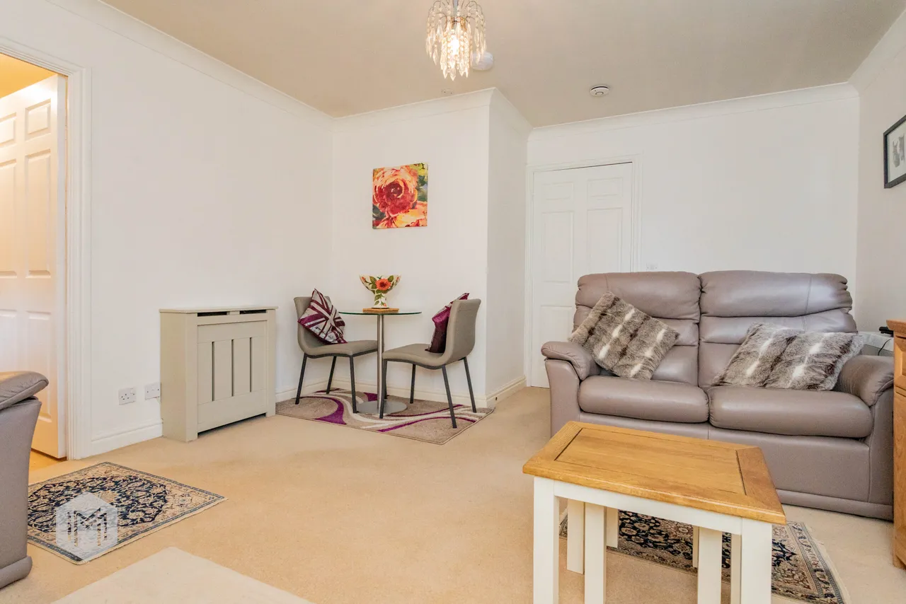 Greenmount Court, Bolton, BL1 5HD, photo 13