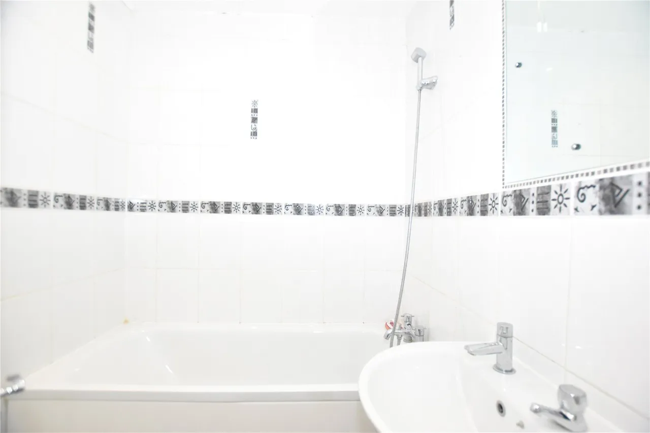 Portland Road, London, SE25, photo 5