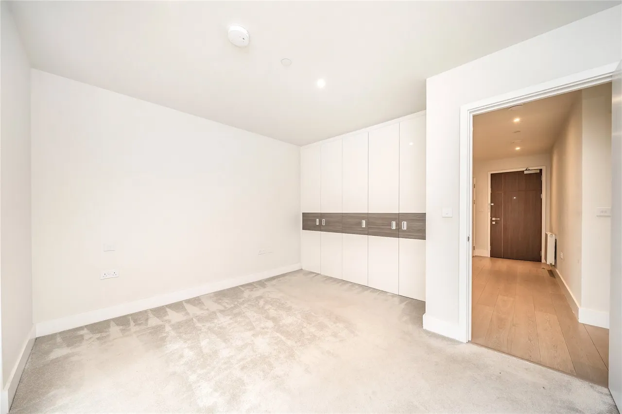 Kidbrooke Park Road, London, SE3, photo 5
