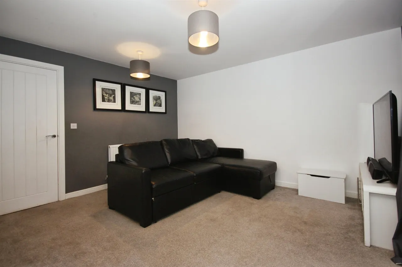 Pattle Close, Lighthorne Heath, CV33, photo 3