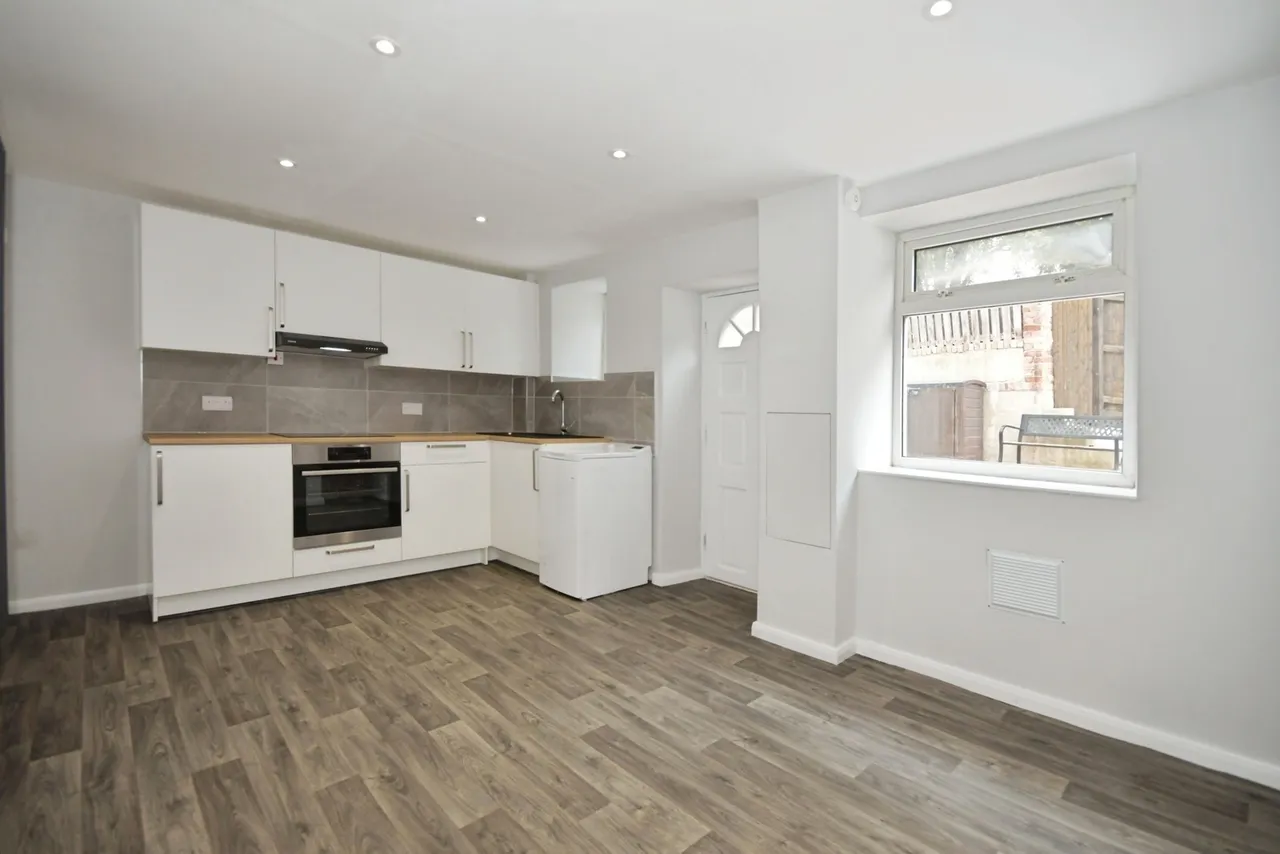 2 bed house for sale — Chesterfield Road, CHESTERFIELD, Derbyshire, S44
