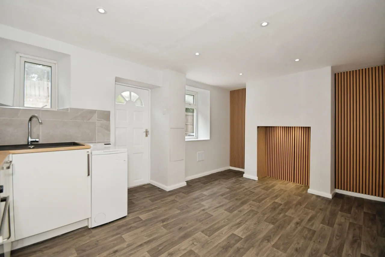 Chesterfield Road, CHESTERFIELD, Derbyshire, S44, photo 4