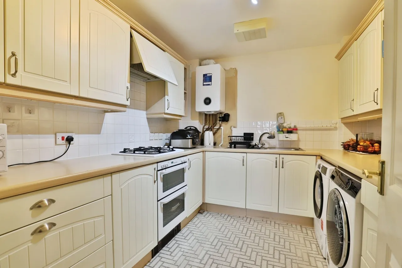 Alder Heights, Poole, BH12, photo 3