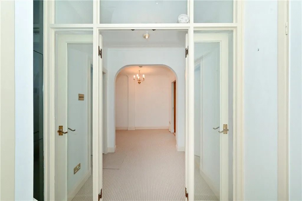 South Audley Street, London, W1K, photo 23