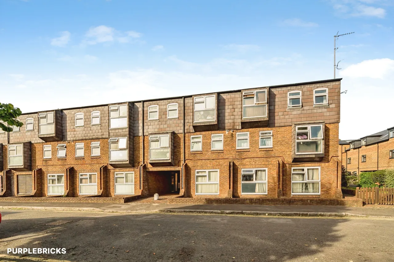 1 bed flat for sale, Baker Street, High Wycombe, HP11