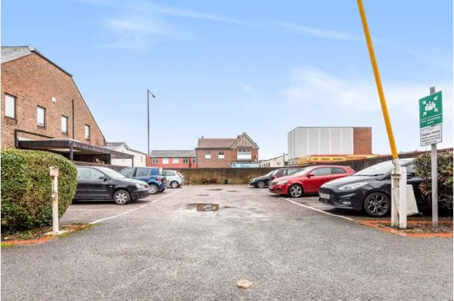 Baker Street, High Wycombe, HP11, photo 11