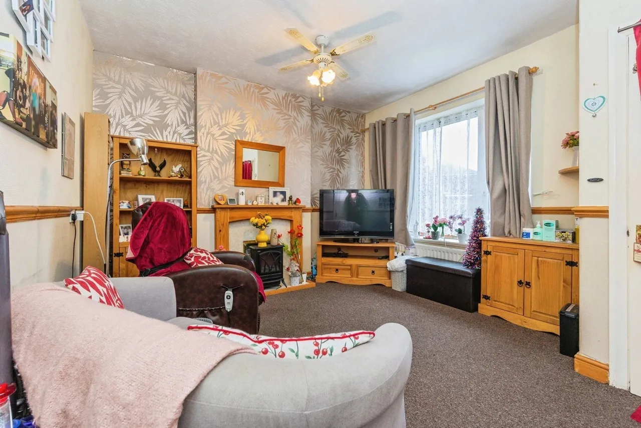 Lawrence Road, Urmston, M41, photo 12