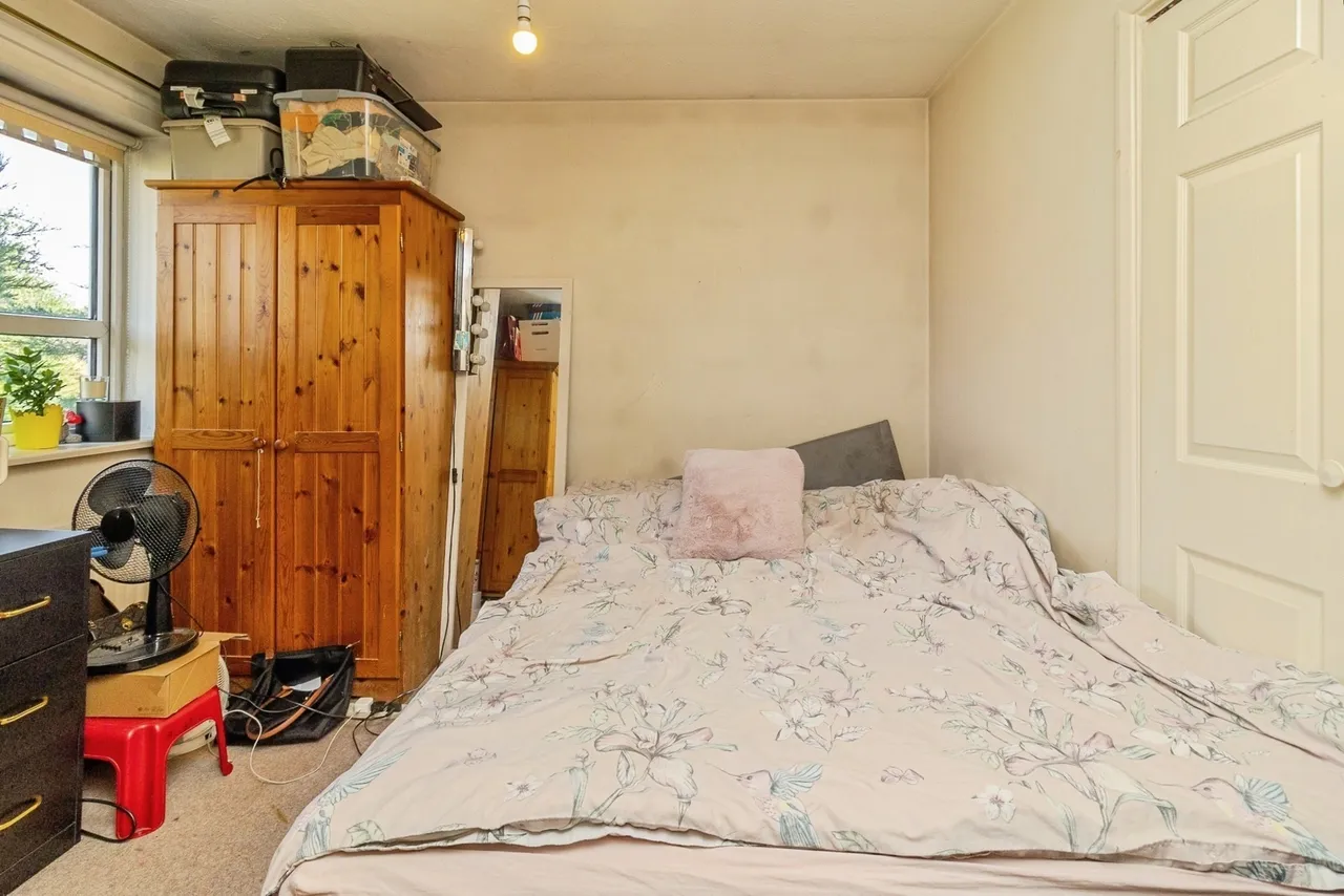 Wardle Place, Oldbrook, Milton Keynes, Buckinghamshire, MK6, photo 6