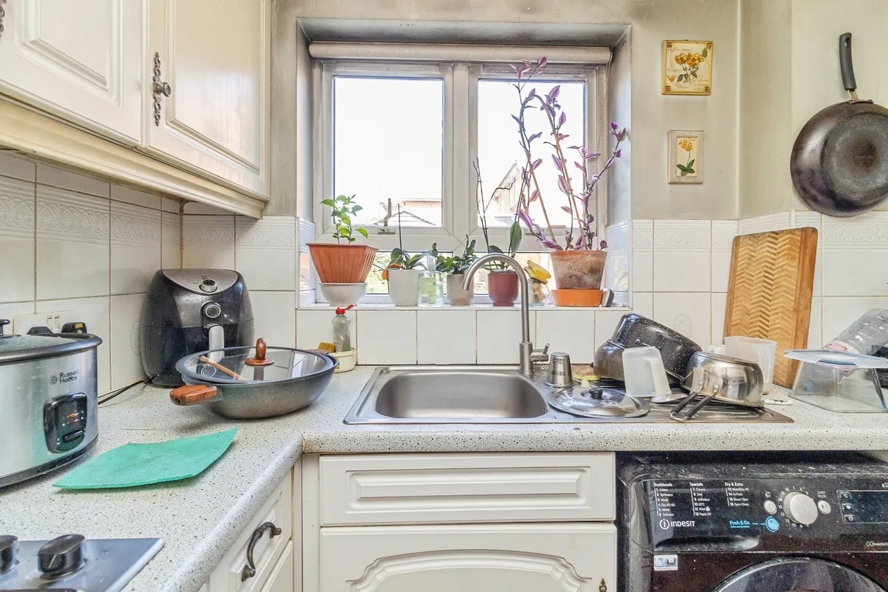 Wardle Place, Oldbrook, Milton Keynes, Buckinghamshire, MK6, photo 14