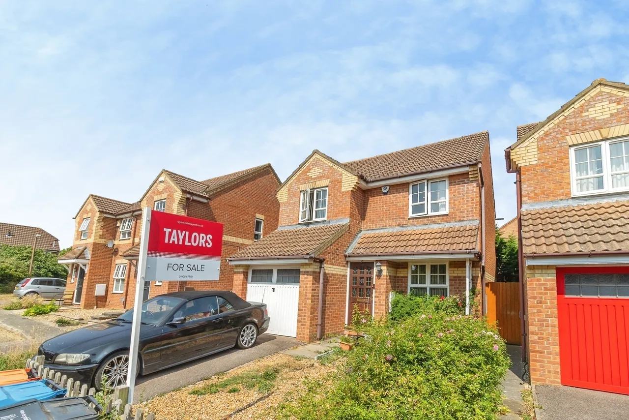 3 bed house for sale — Wardle Place, Oldbrook, Milton Keynes, Buckinghamshire, MK6