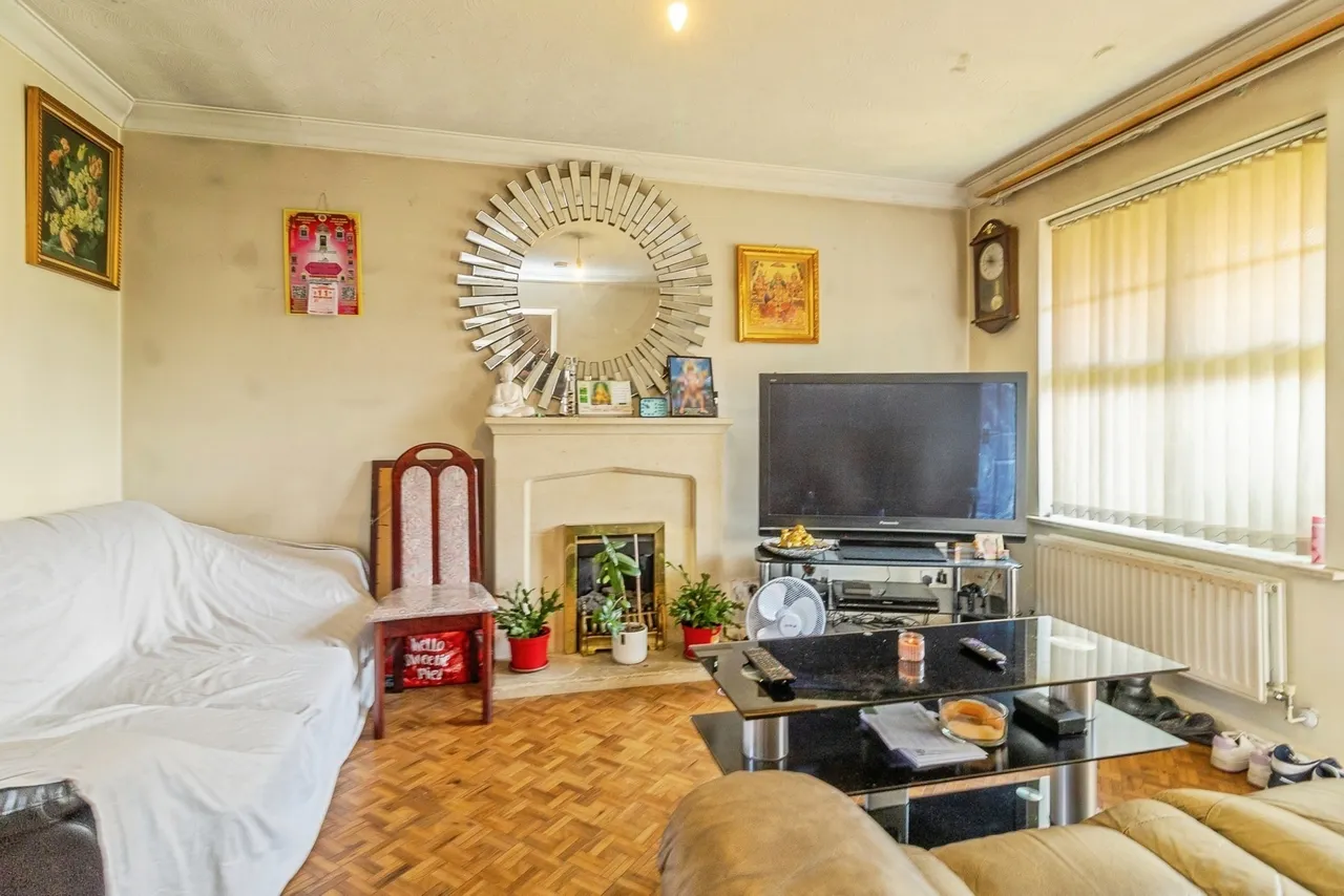 Wardle Place, Oldbrook, Milton Keynes, Buckinghamshire, MK6, photo 16
