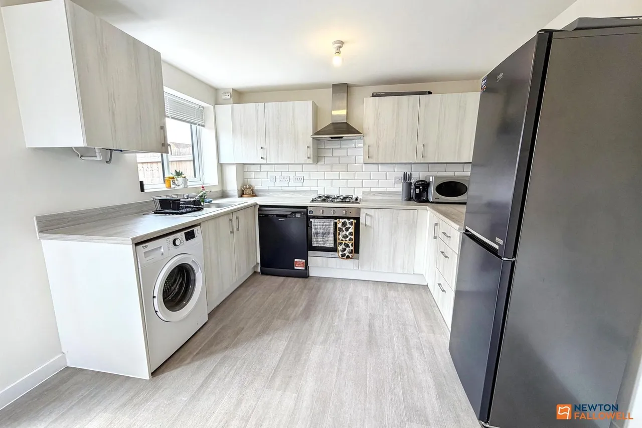 Noble Close, Gunthorpe, PE4, photo 3