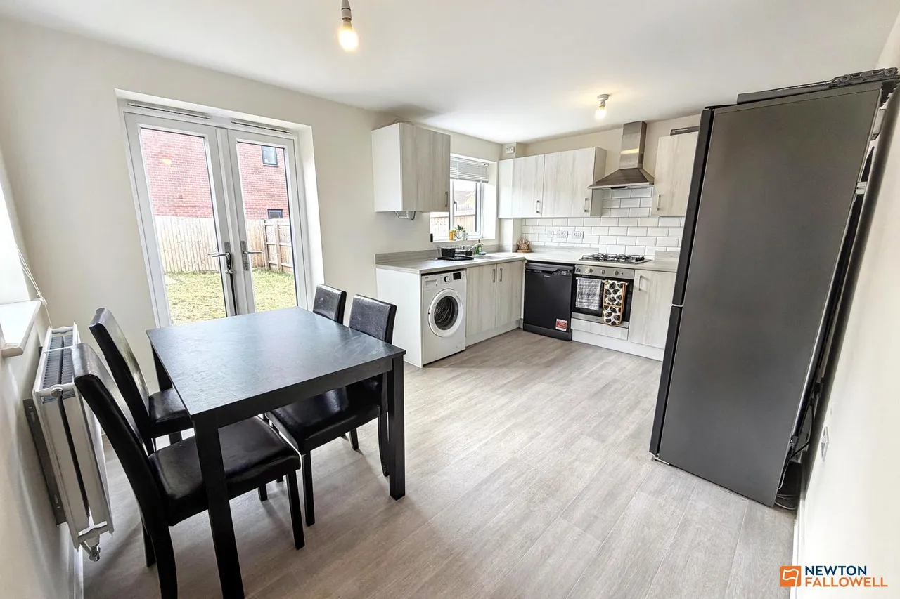 Noble Close, Gunthorpe, PE4, photo 2