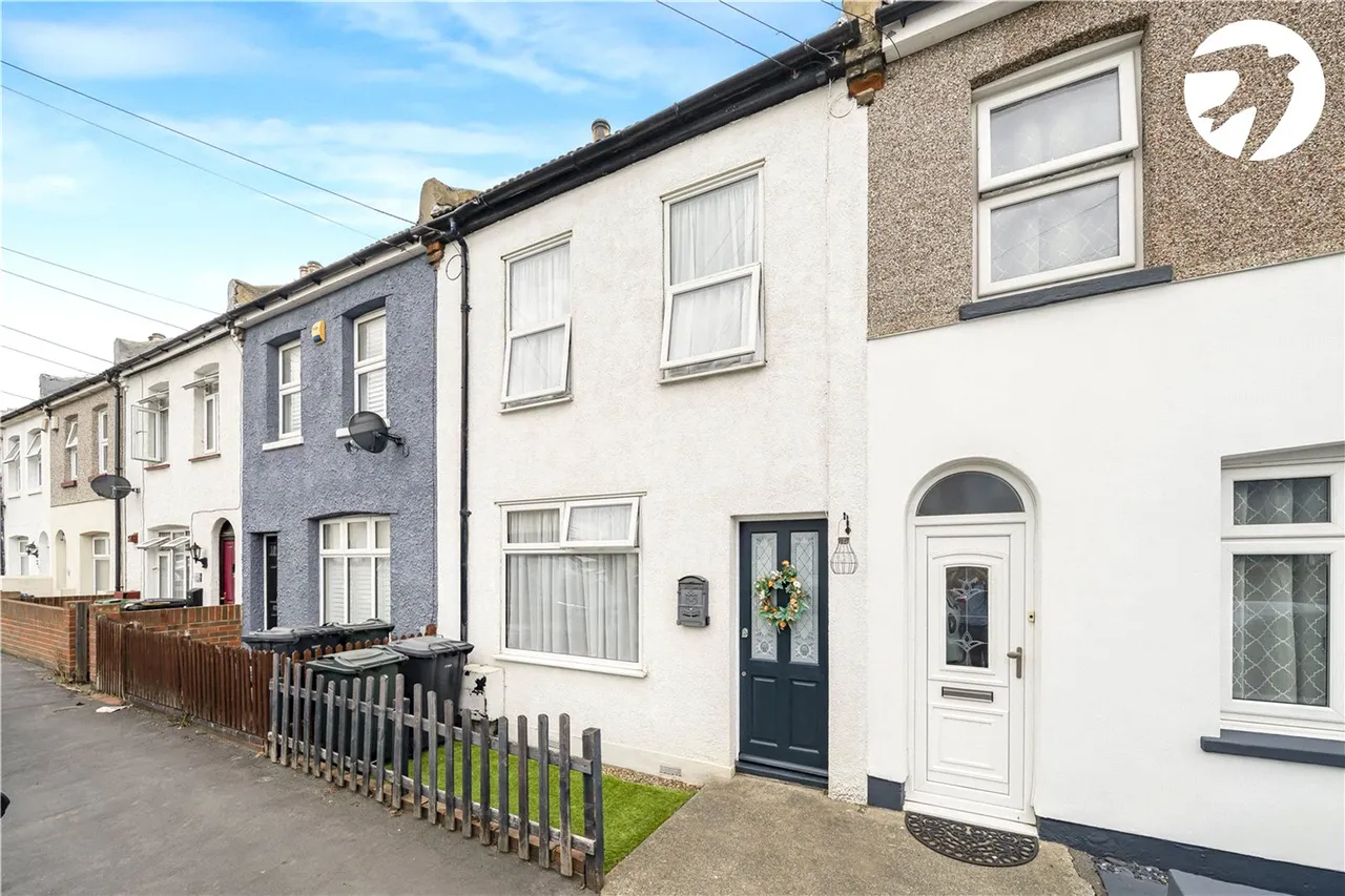 2 bed house for sale, Elm Road, Greenhithe, DA9