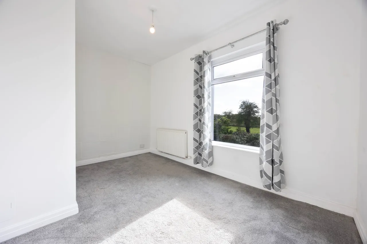 Platt Lane, Standish, photo 15
