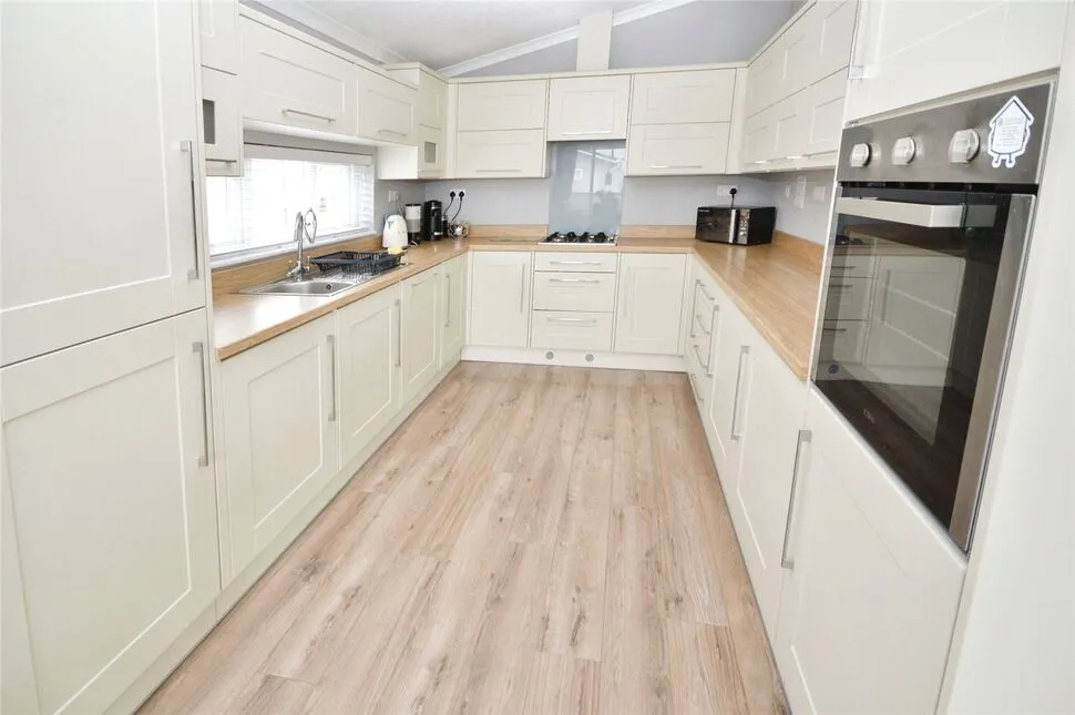 Peninsula Crescent, Hoo, Kent, ME3, photo 3
