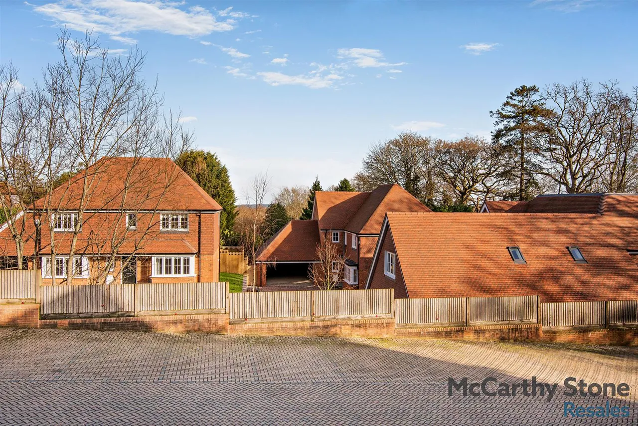 Crowborough Hill, Crowborough, TN6, photo 22