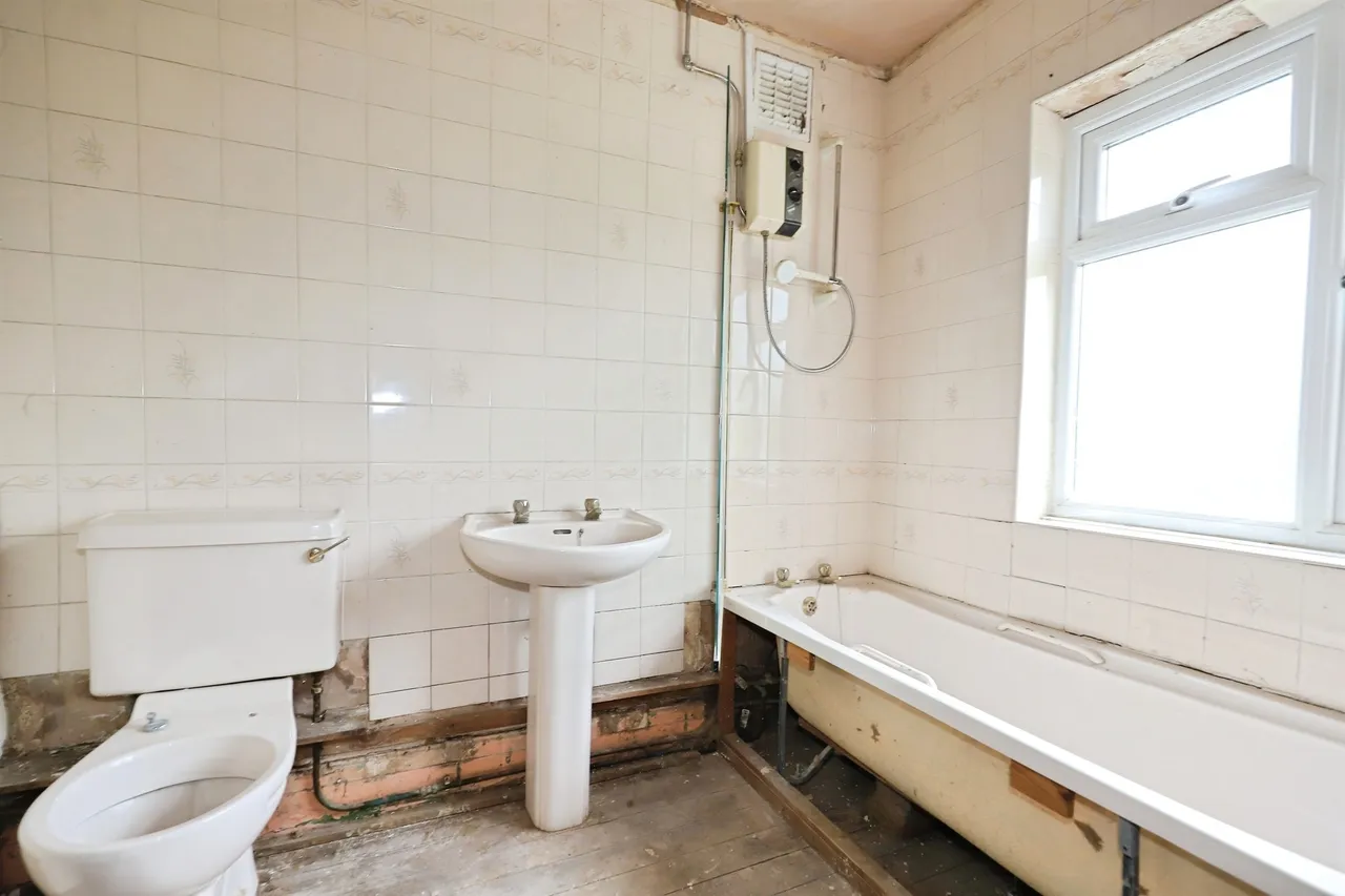 Wychbury Road, Finchfield, WV3, photo 11