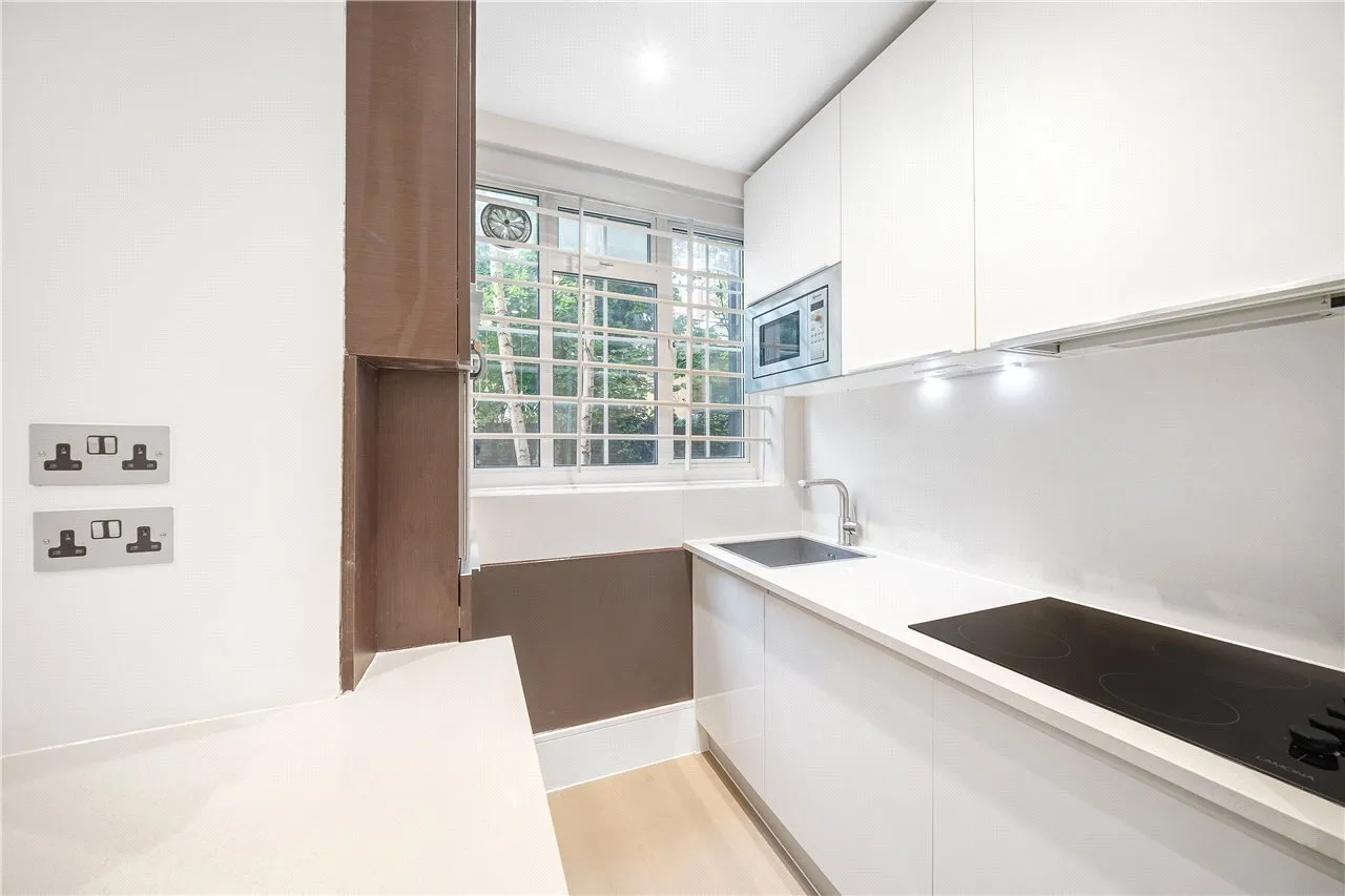 Kenton Court, Kensington High Street, London, W14, photo 6