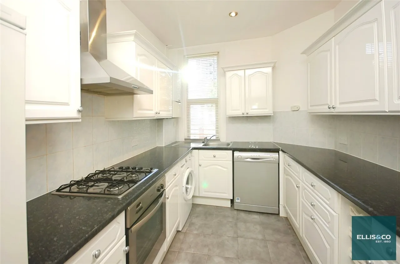 Rosemont Avenue, North Finchley, N12, photo 2