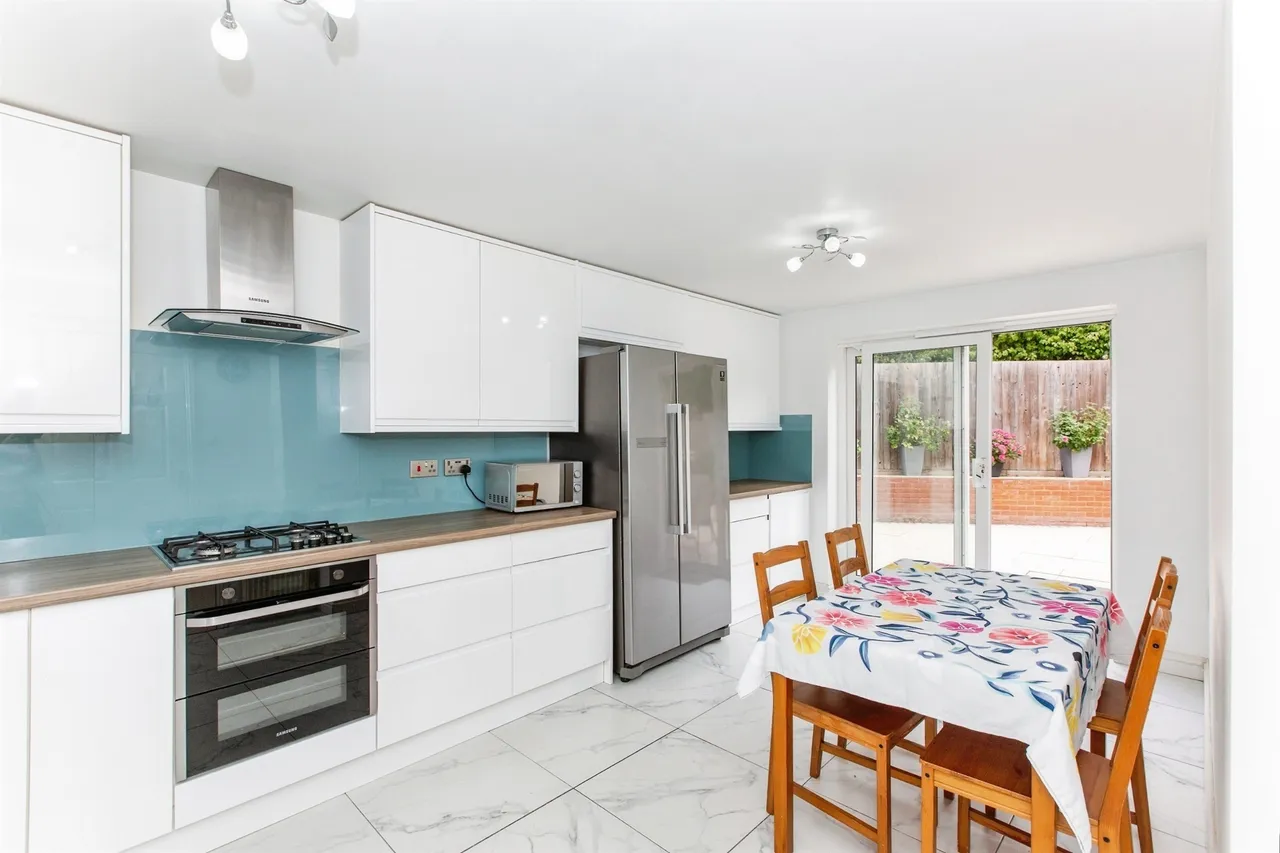 Woolthwaite Lane, Lower Cambourne, Cambridge, photo 2