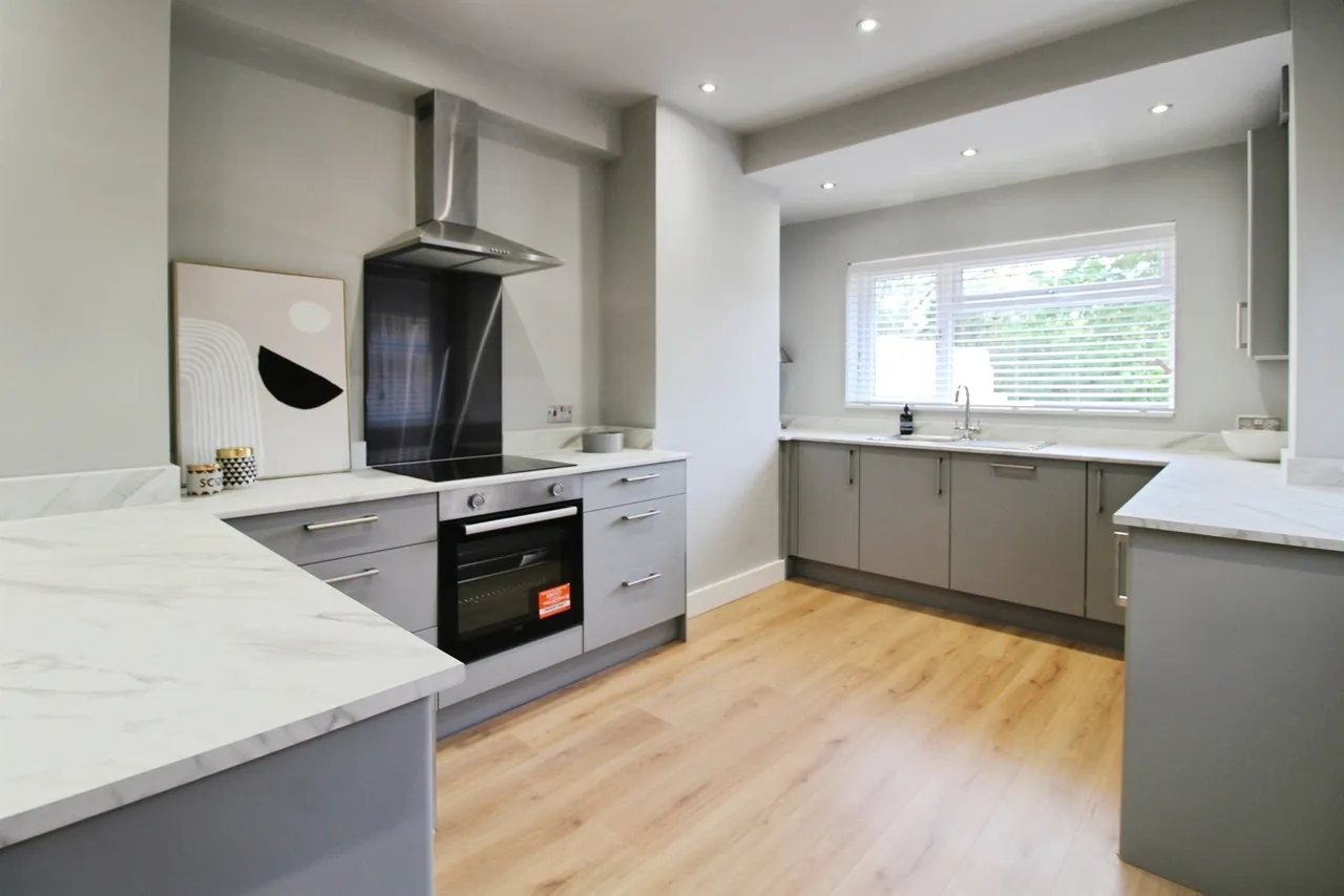 Andrew Road, Penarth, CF64, photo 2