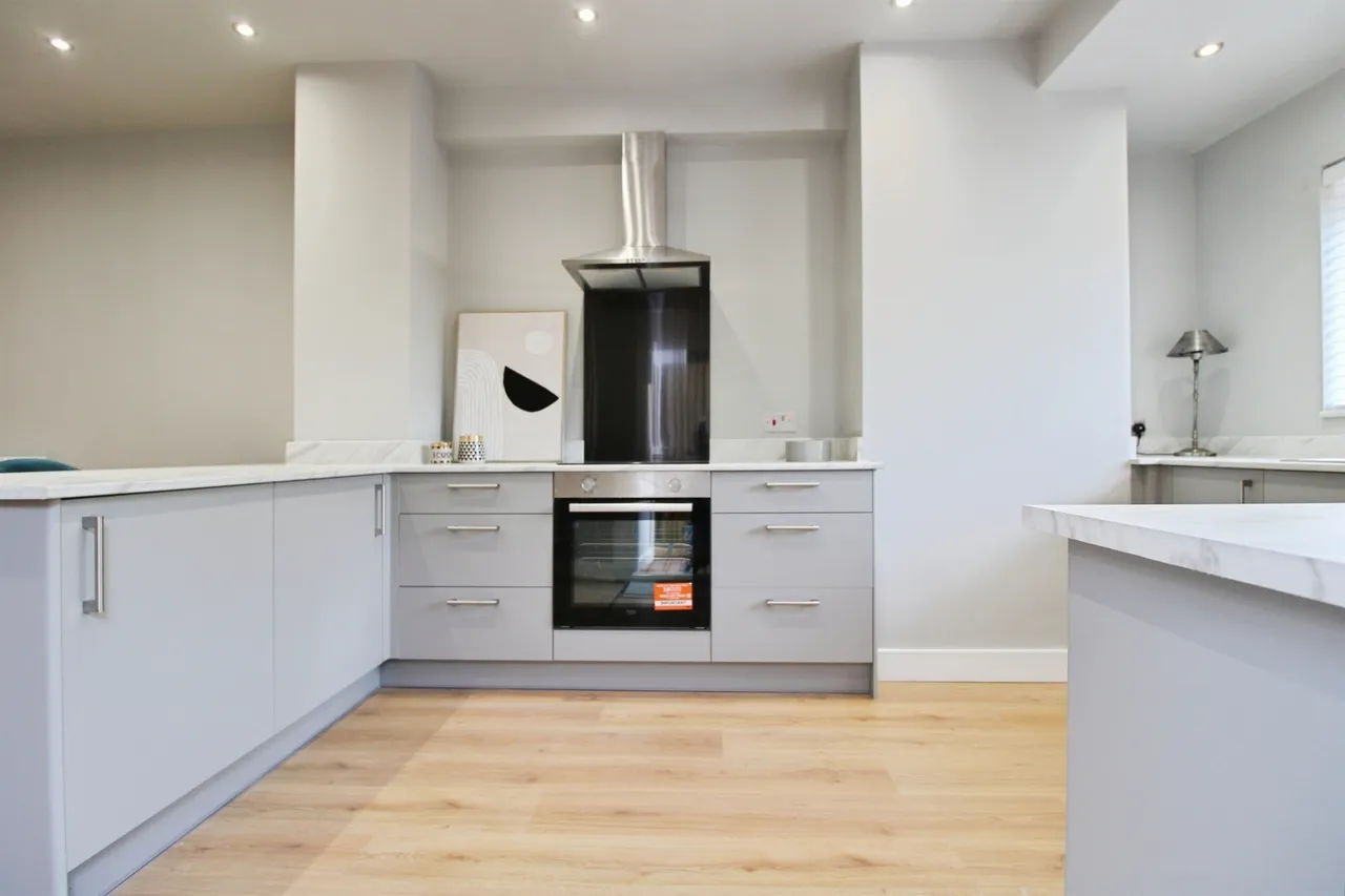 Andrew Road, Penarth, CF64, photo 8