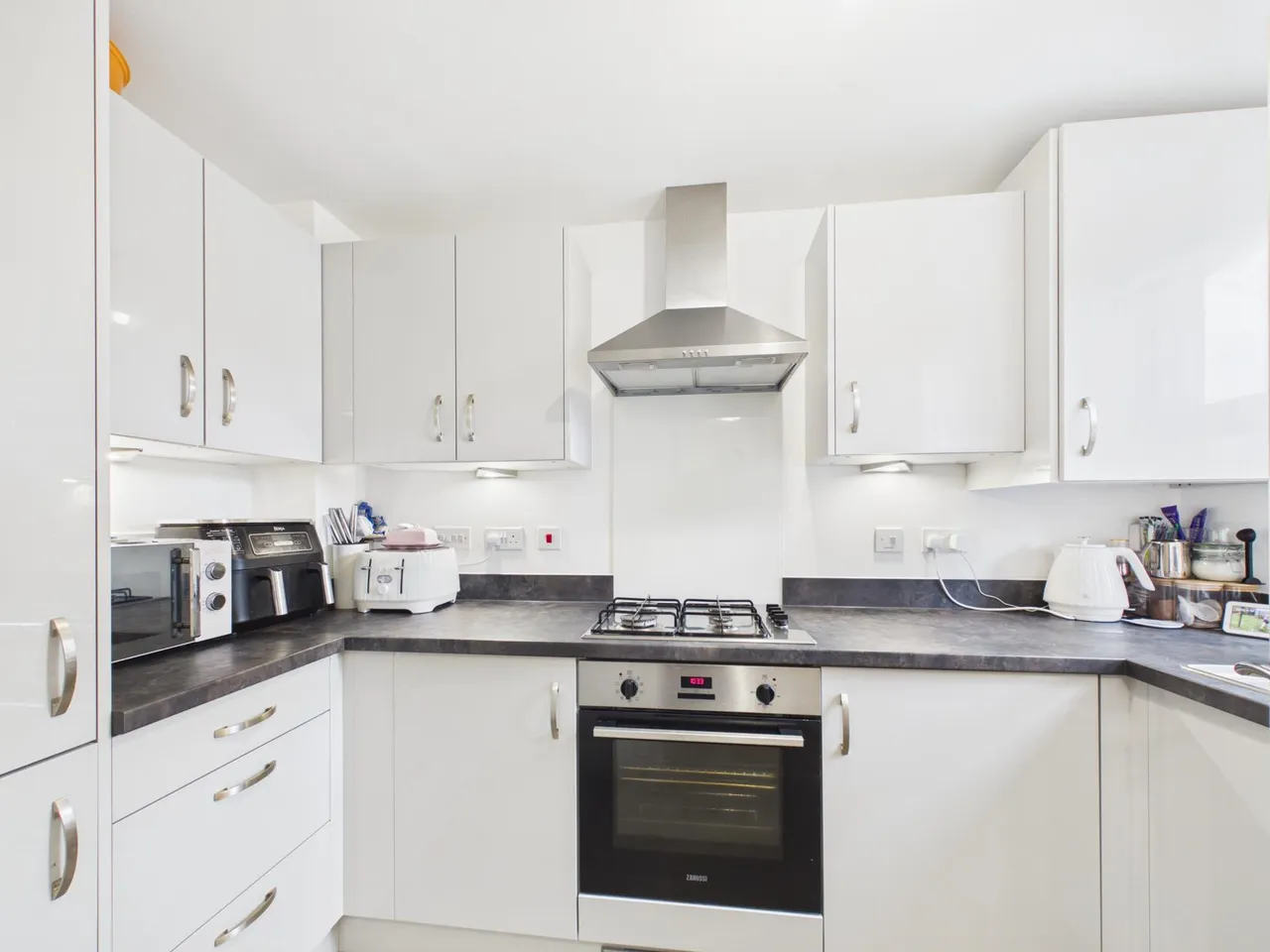 Heol Sirhowy, Caldicot, NP26, photo 3