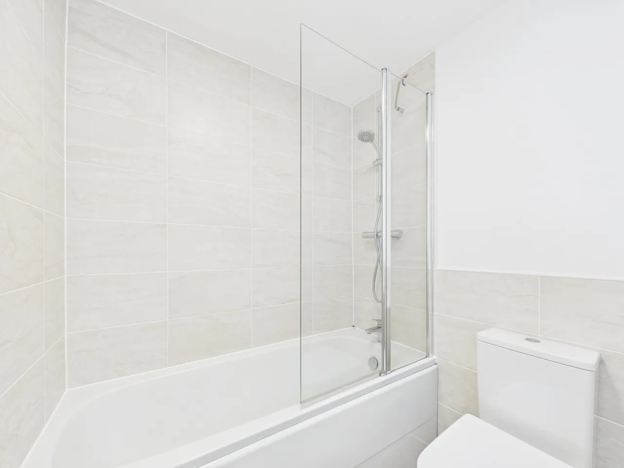 Heol Sirhowy, Caldicot, NP26, photo 13