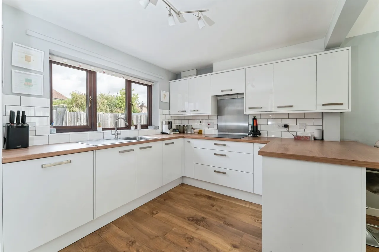 Grove Way, Ramsey, Huntingdon, photo 12