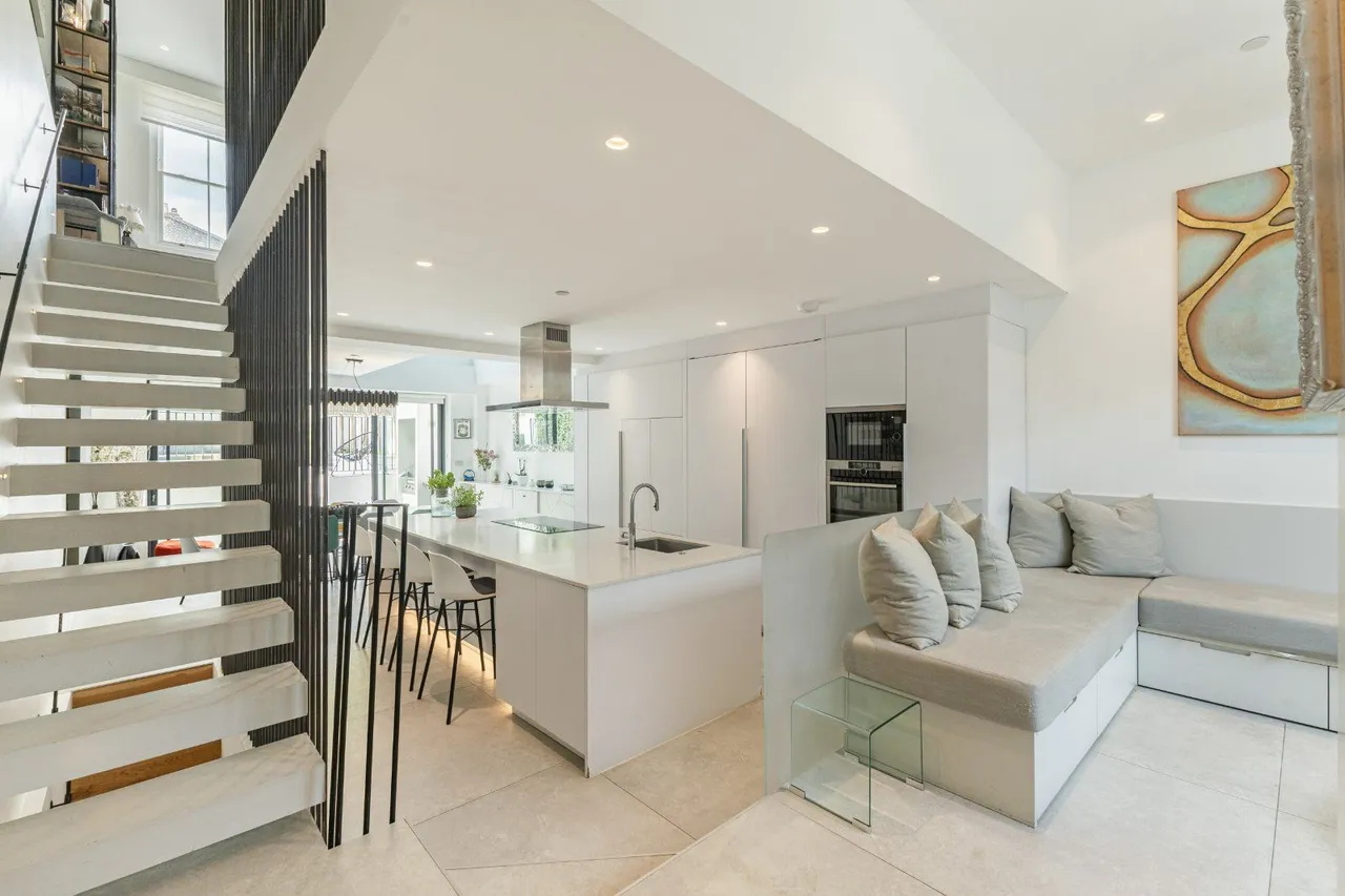 Waterford Road, Fulham, London, SW6 2DR, photo 2