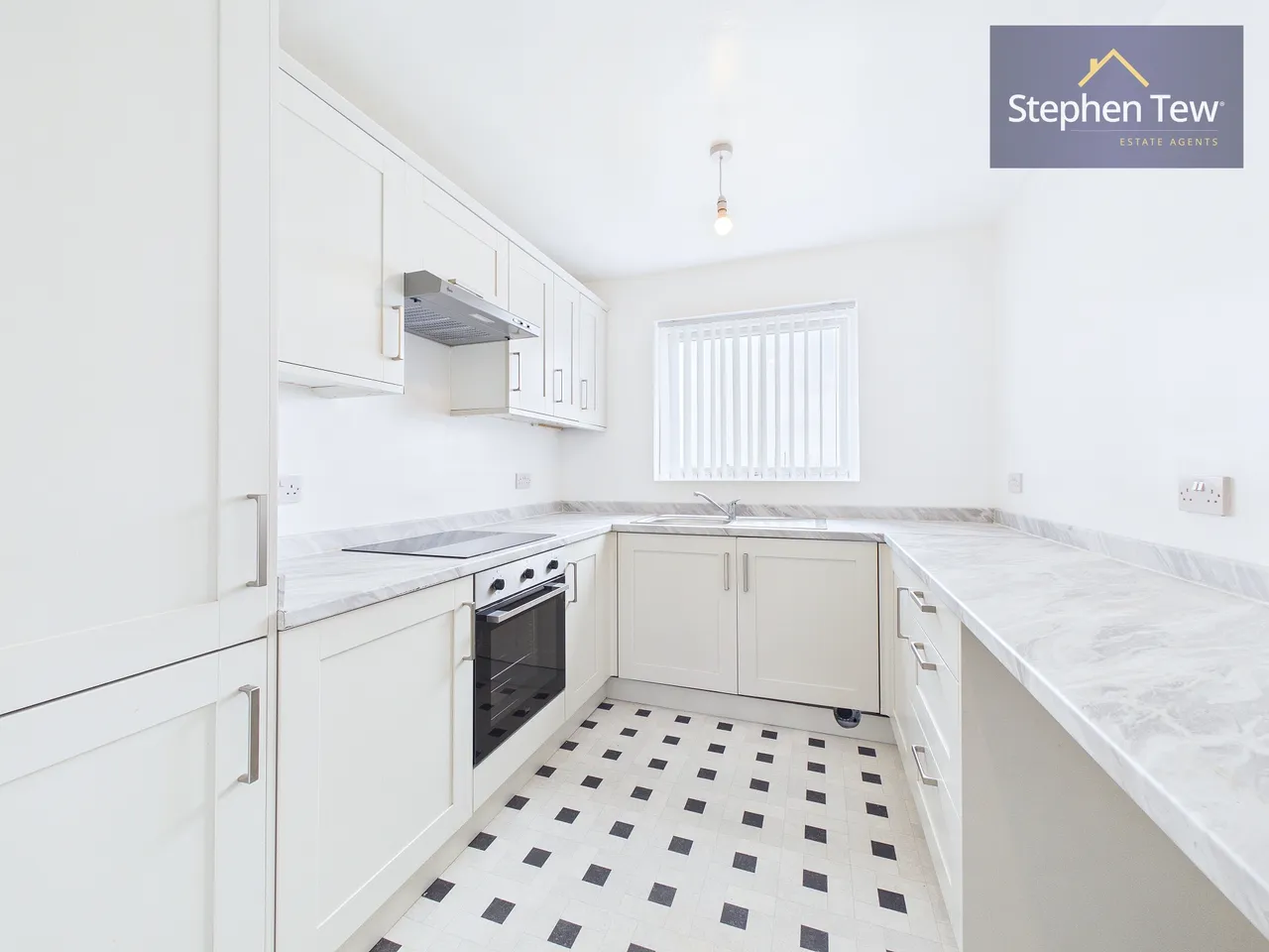 Clifton Drive, FY4, photo 3