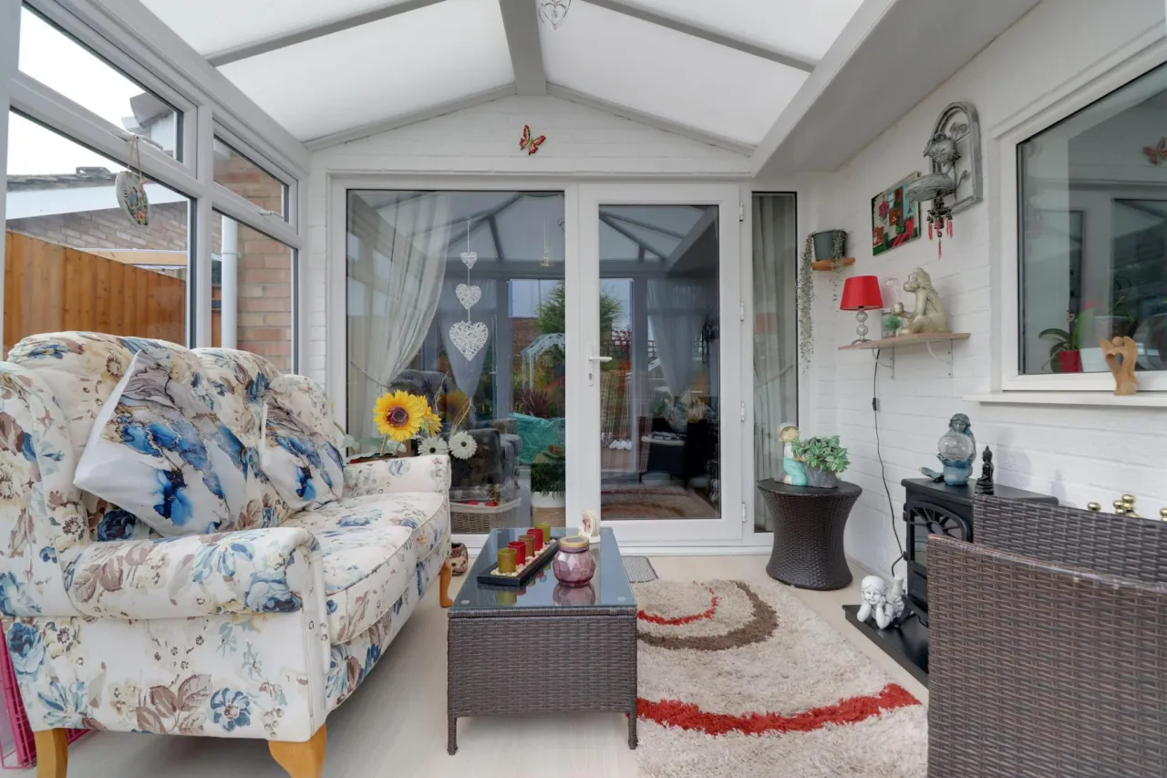 Sharnbrook Drive, Crewe, photo 13