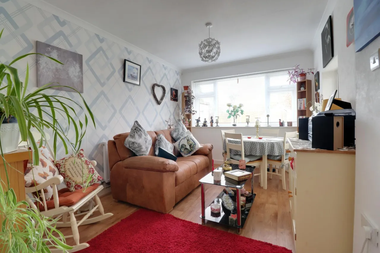 Sharnbrook Drive, Crewe, photo 5