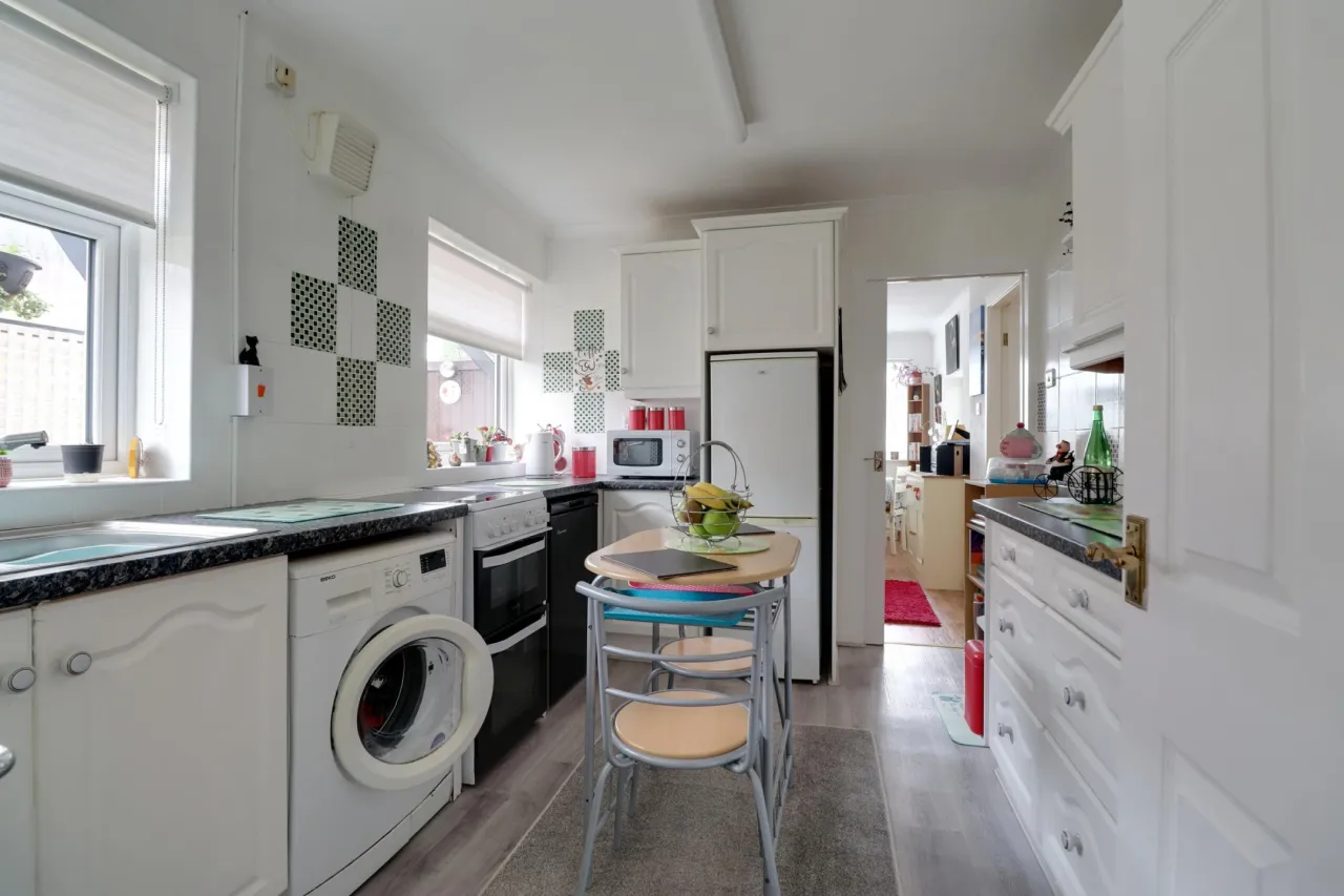 Sharnbrook Drive, Crewe, photo 10