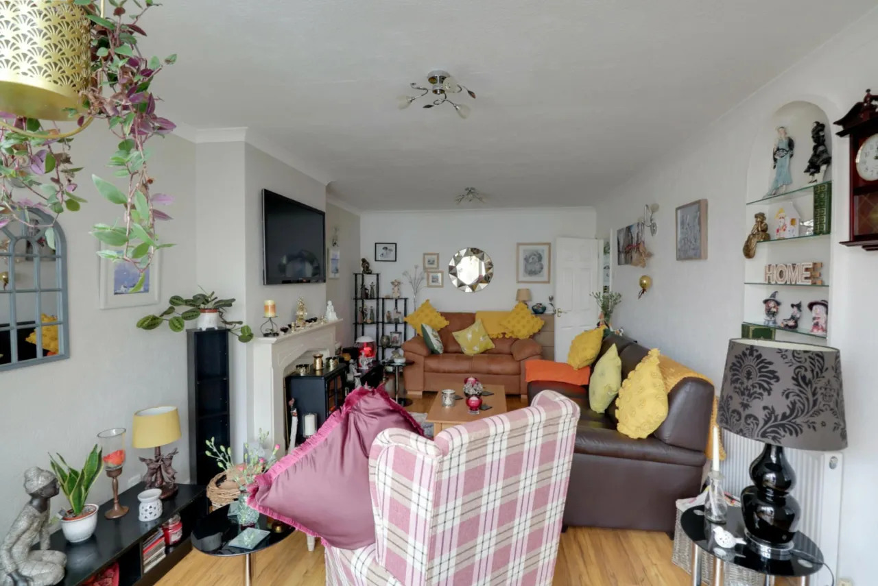 Sharnbrook Drive, Crewe, photo 8