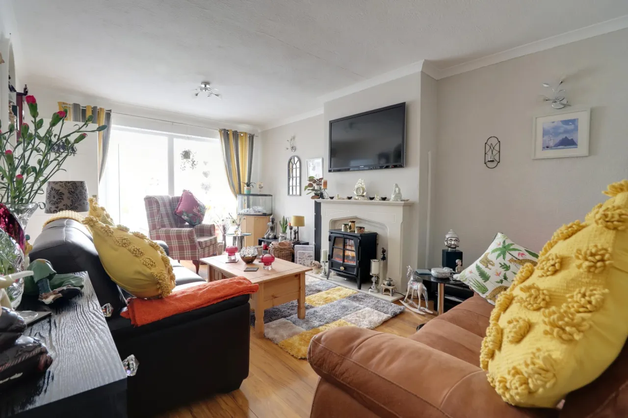 Sharnbrook Drive, Crewe, photo 7