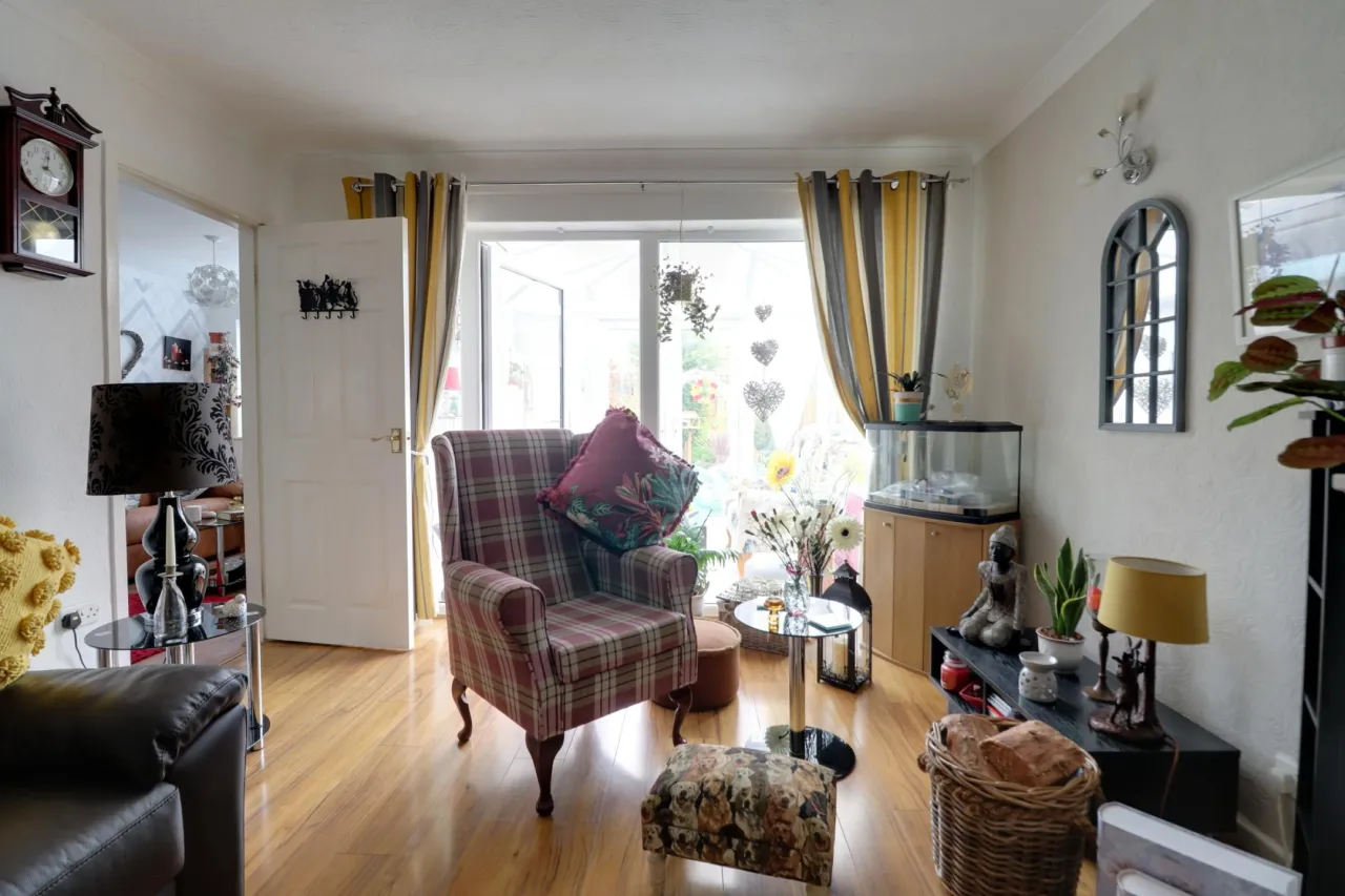 Sharnbrook Drive, Crewe, photo 9