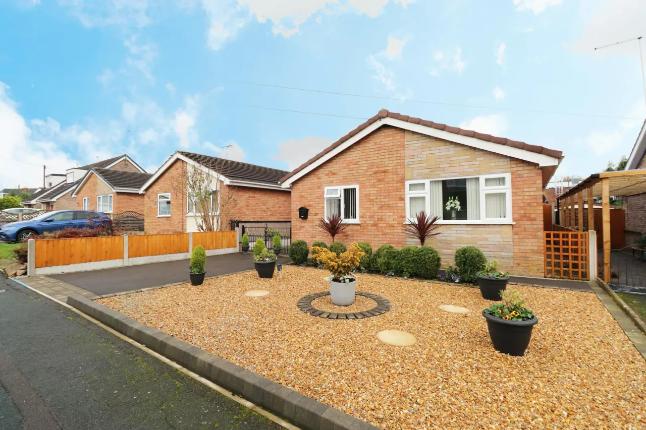 Sharnbrook Drive, Crewe, photo 22