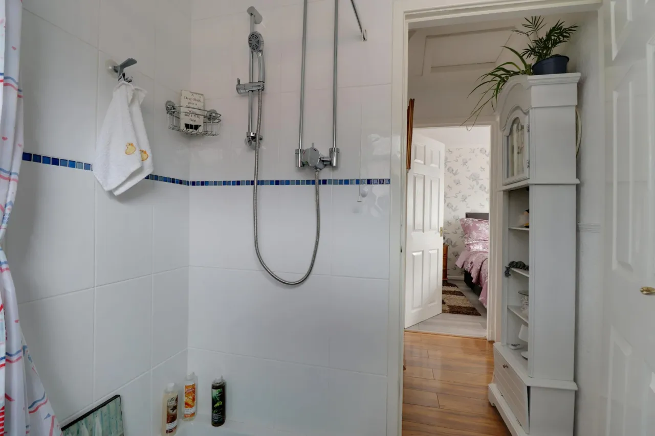 Sharnbrook Drive, Crewe, photo 18