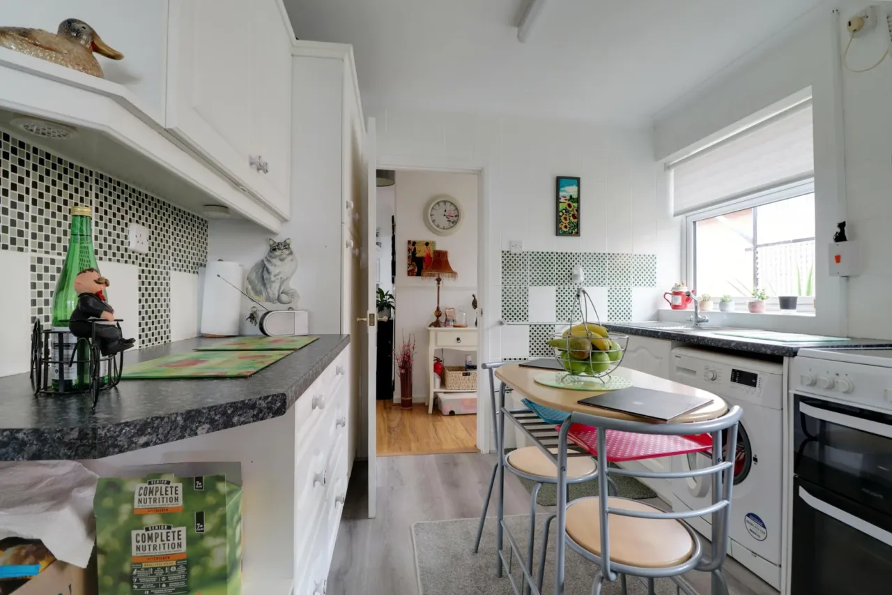 Sharnbrook Drive, Crewe, photo 11