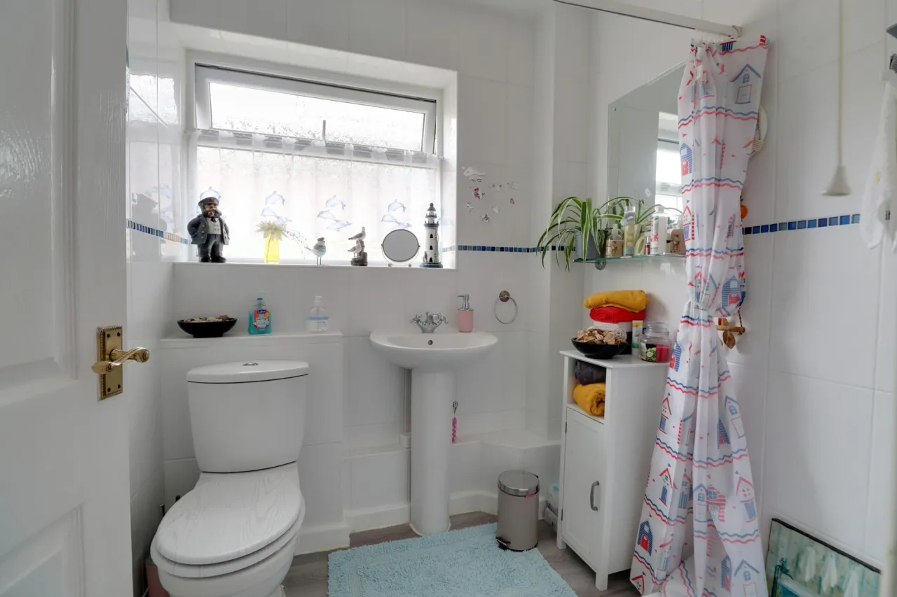 Sharnbrook Drive, Crewe, photo 17