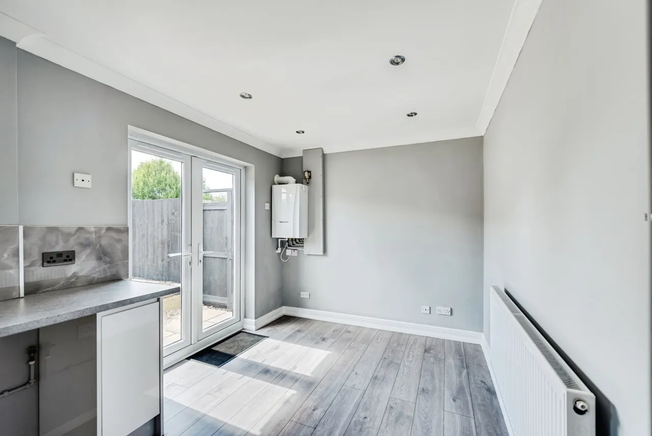 Marston Avenue, Swindon, Wiltshire, SN2, photo 9