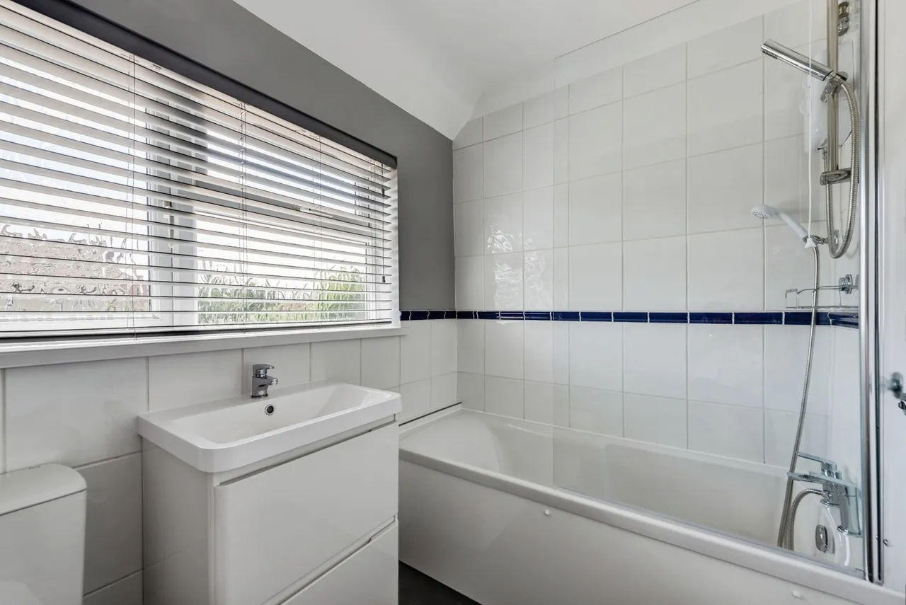 Marston Avenue, Swindon, Wiltshire, SN2, photo 15