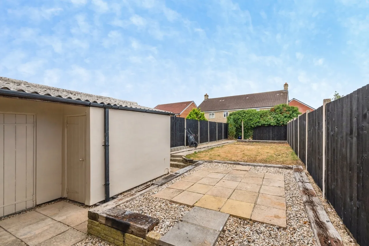 Marston Avenue, Swindon, Wiltshire, SN2, photo 2