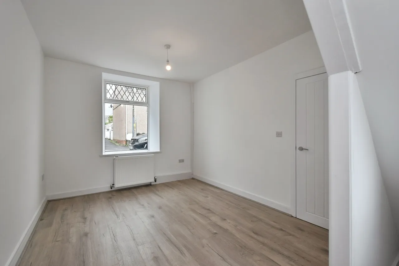 Gwilym Road, Cwmllynfell, SA9, photo 9