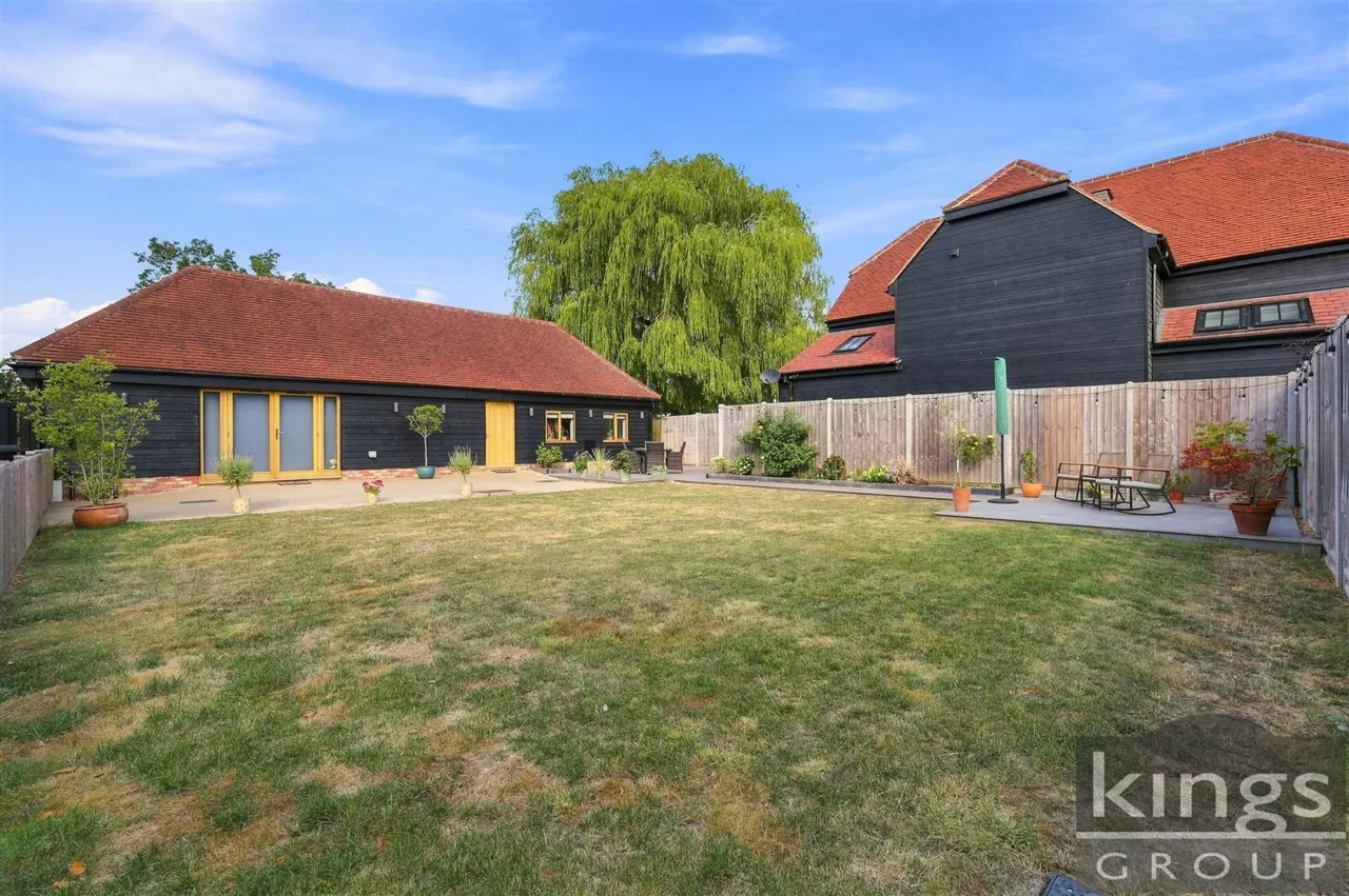 Threshers Bush, Harlow, photo 22