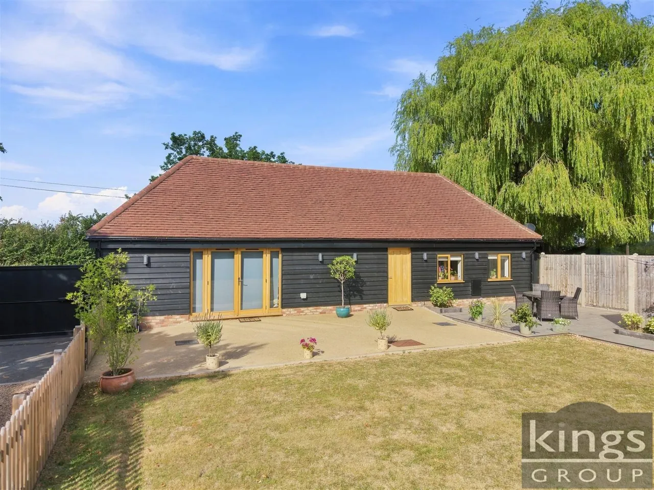 3 bed barn conversion for sale, Threshers Bush, Harlow