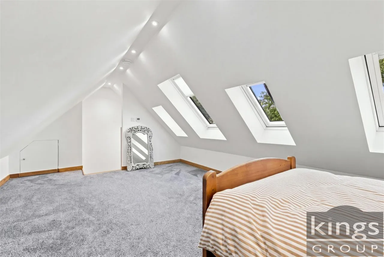 Threshers Bush, Harlow, photo 18