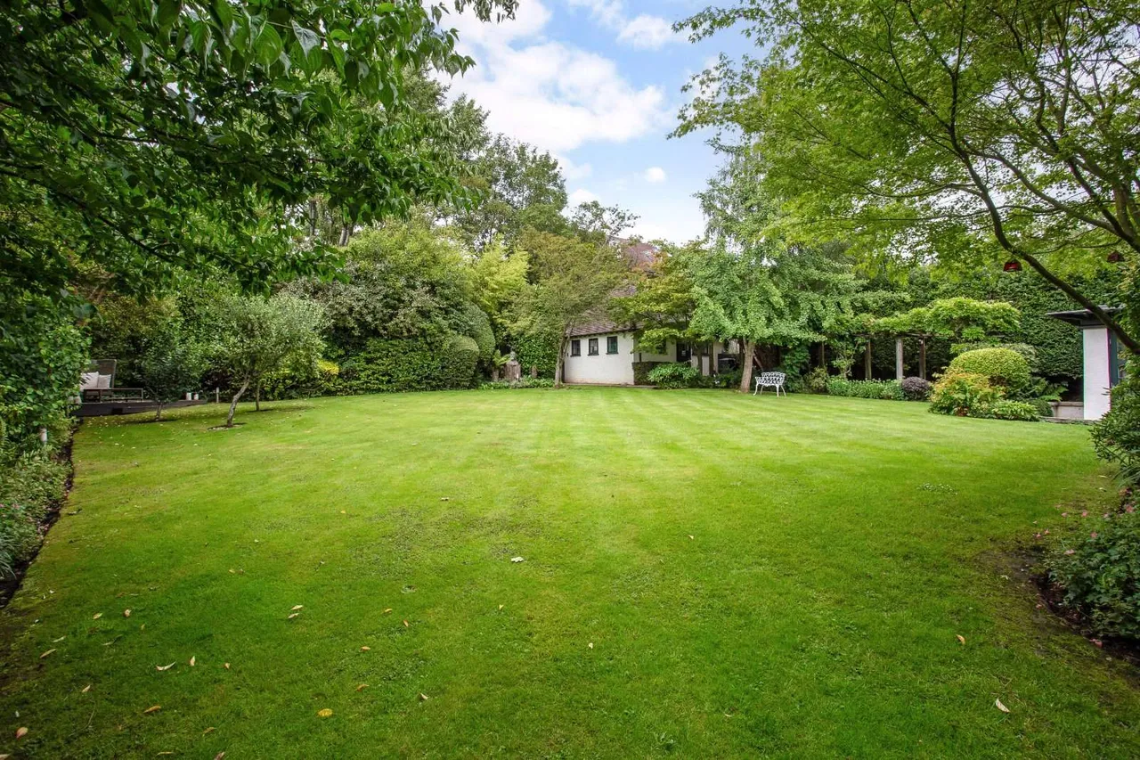 The Bishops Avenue, London, N2 0AN, photo 11
